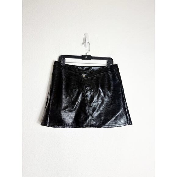 Torn By Ronny Kobo Donnie Asymterical Skirt Size Large Black Snakeskin Pleather - Picture 3 of 12